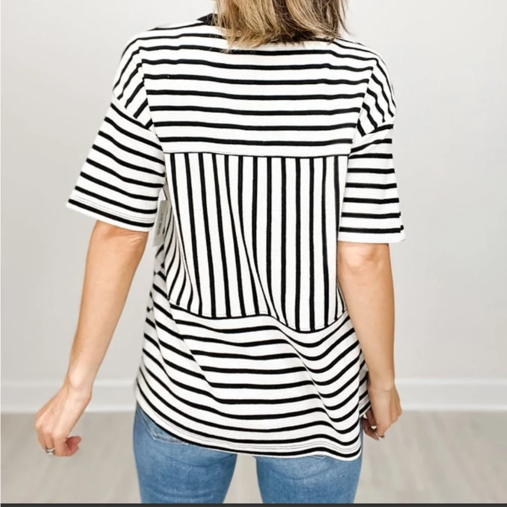 NEW Short Sleeve Round Neck Striped
Cloudy Knit Top M Ivory/Black - Picture 3 of 9